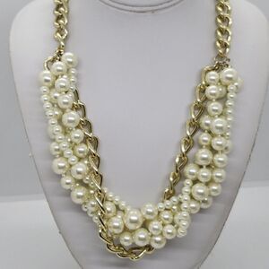 Glass Pearl‎ And Gold Chain Necklace